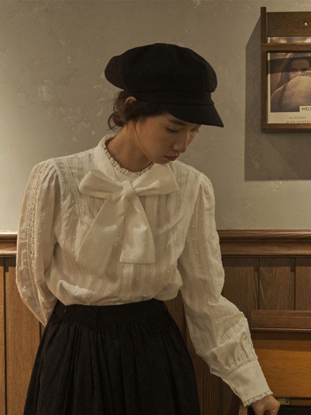 百武西BIOLIVING女装2022秋冬季白色衬衫