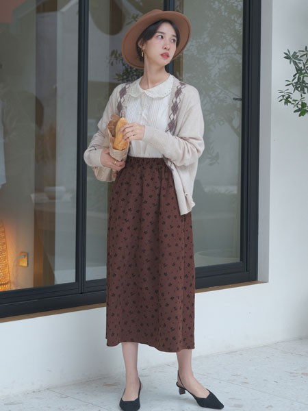 百武西BIOLIVING女装2022秋冬季咖啡色长裙