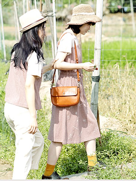 棉麻生活馆女装2023春夏季橙色连衣裙