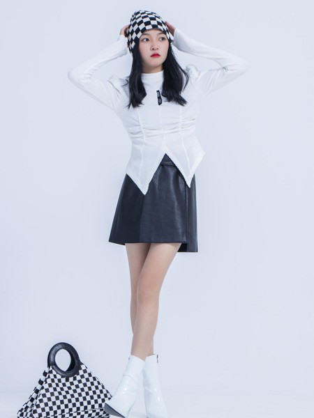 木子简MSDOU女装2022秋冬季白色T恤