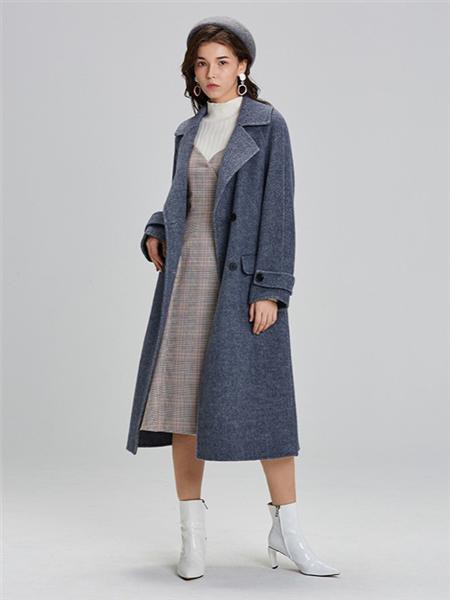 抹上2022秋冬季蓝色风衣