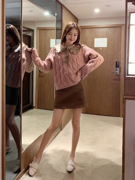 拉格蓓芮2022秋冬季粉色毛衣