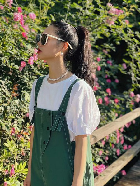 拉格蓓芮Y·LGBR女装2023春夏季绿色背带裙