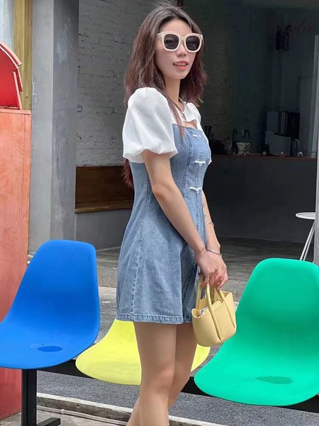 拉格蓓芮Y·LGBR女装2023春夏季蓝色连衣裙