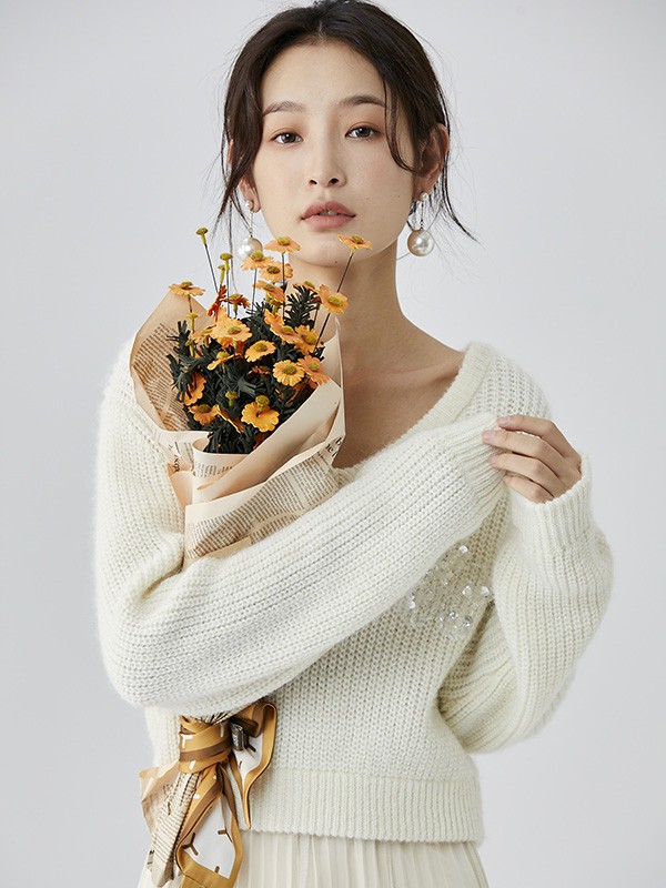 MYMO2022秋冬季白色毛衣