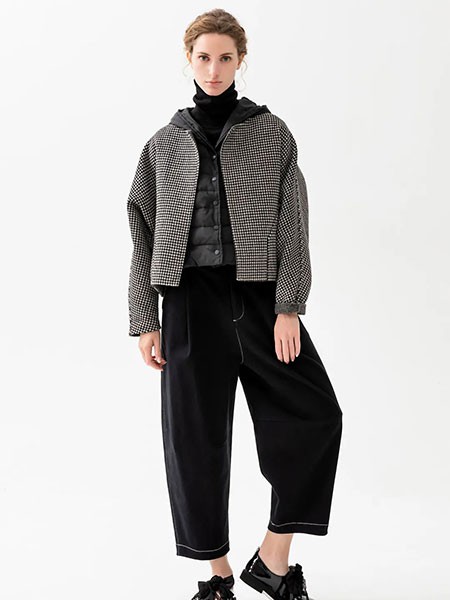 庄玛女装2022秋冬季黑色针织衫