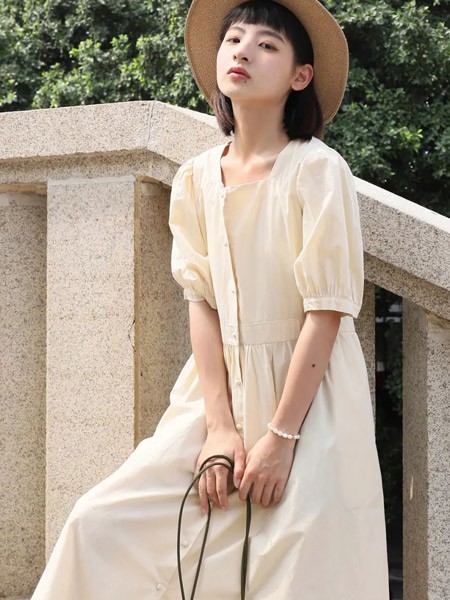 本色A8原创女装2022春夏季白色连衣裙