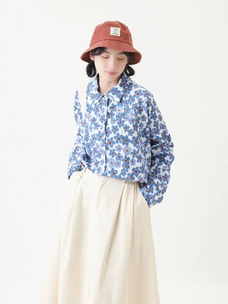 本色A8原创女装2022秋冬季蓝色衬衫