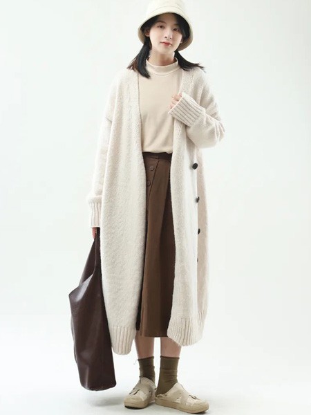 本色A8原创女装2022秋冬季白色大衣