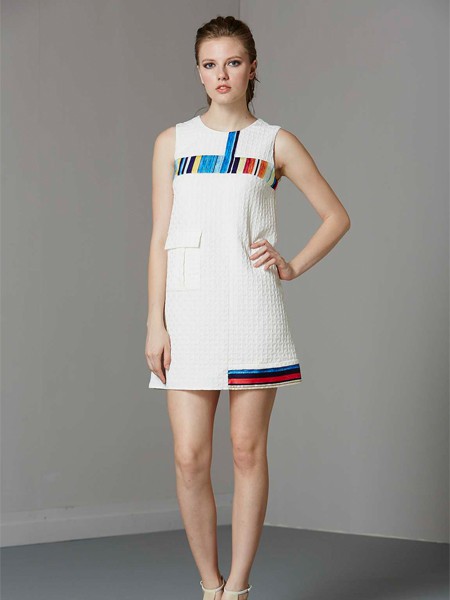 宝莱国际BARLAN女装