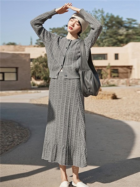 安素尚女装2022秋冬季灰色长裙