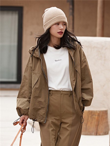 安素尚女装2022秋冬季白色T恤