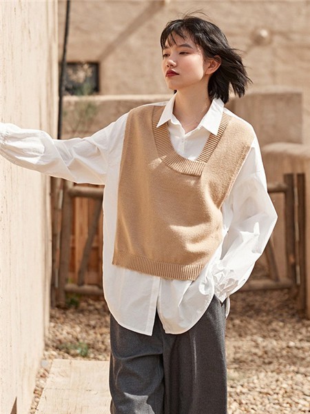 安素尚女装2022秋冬季白色衬衫