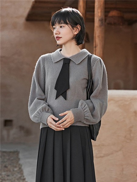 安素尚女装2022秋冬季灰色衬衫