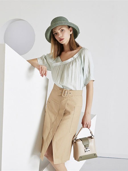 及加2023春夏季卡其色半身裙