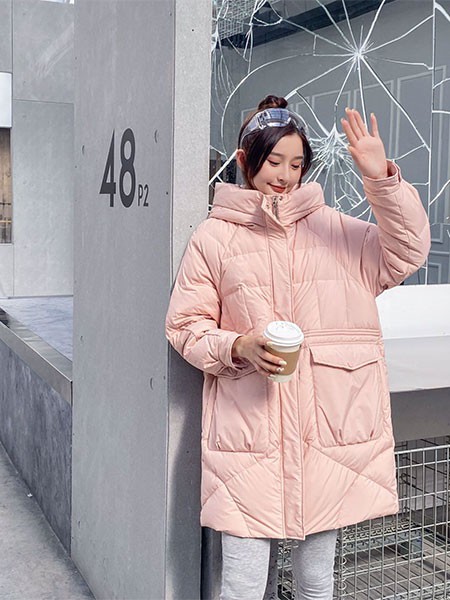 千伊诺女装2022秋冬季粉色棉服