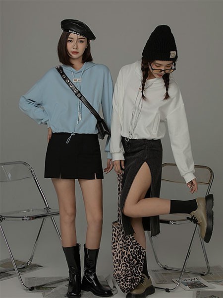 千伊诺女装2022秋冬季黑色包臀裙