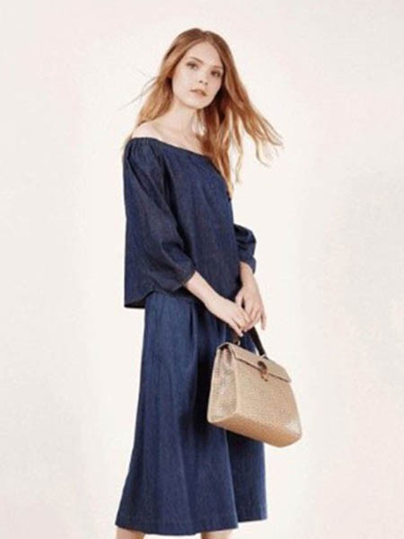 典云间女装2022春夏季藏蓝色长裙