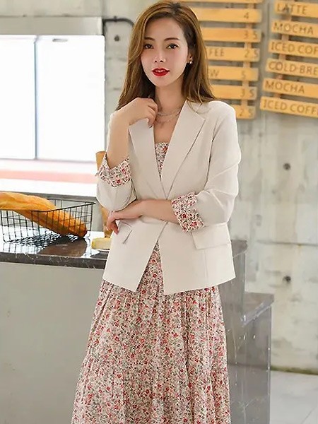 例纹EXPVON女装2023春夏季粉色连衣裙