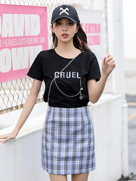 优韩一号UHAN1女装2023春夏季黑色T恤