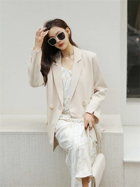 乐伊尚女装2023春夏季白色长裤