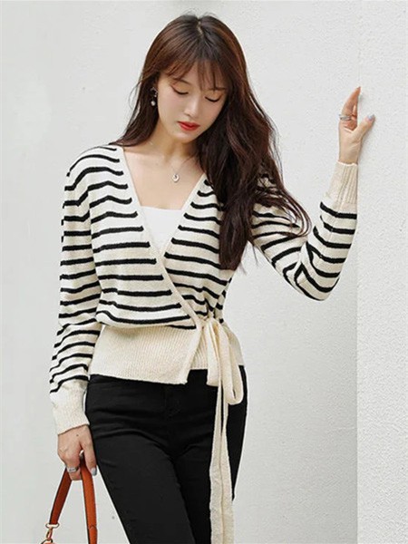 乐伊尚女装2023春夏季黑色长裤