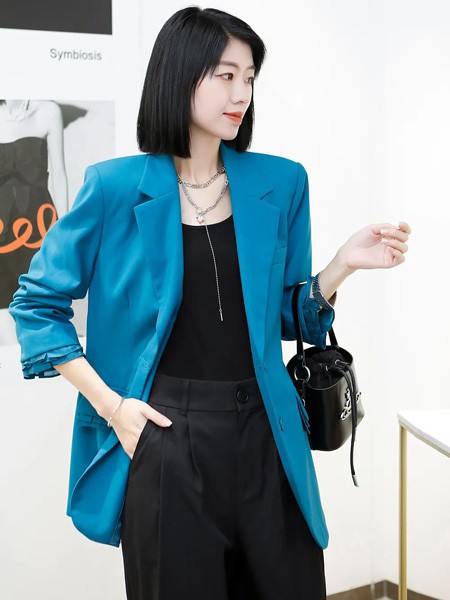 花螺2022秋冬季蓝色西装