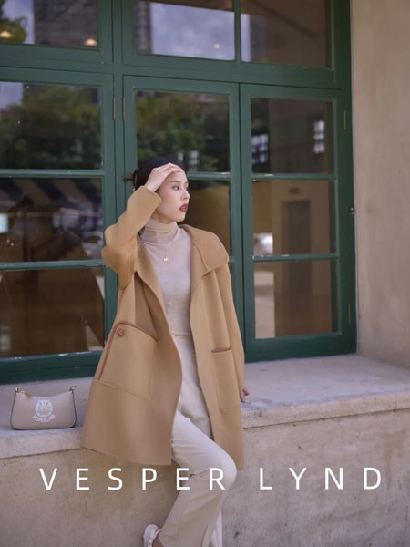 VesperLynd女装2022秋冬季卡其色大衣