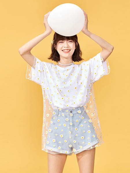 UNIFEE女装2023春夏季白色T恤