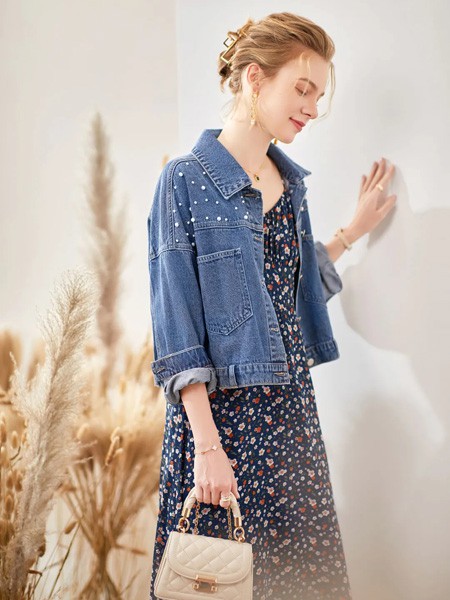 YBAI亦白女装2022秋冬季黑色连衣裙