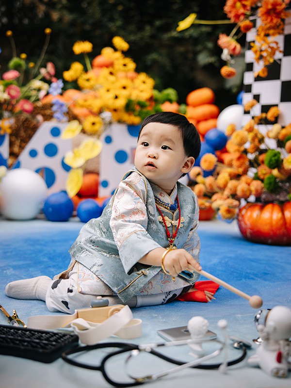 一礼予你2022秋冬季蓝色T恤