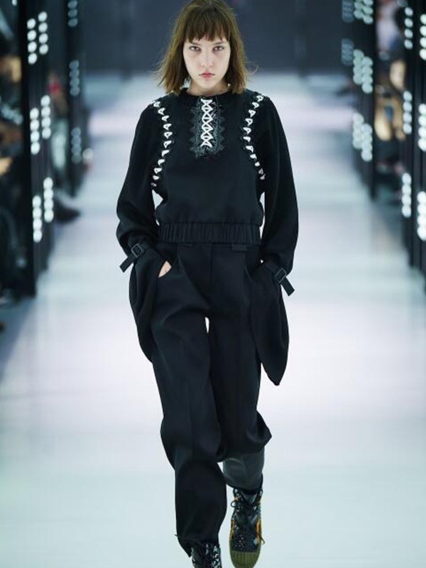 JINNNN女装2022秋冬季黑色T恤