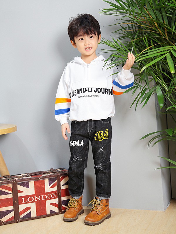 艾宝依2022春夏季白色卫衣