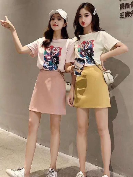 施洛琳2023春夏季黄色短裙