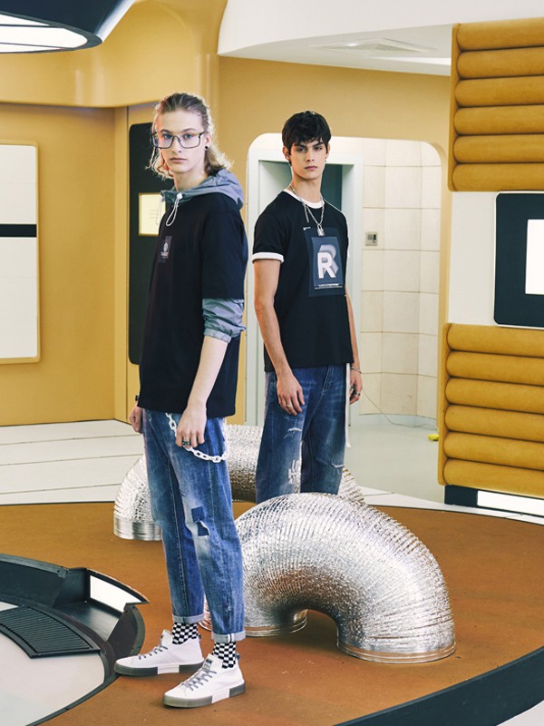 摩欧男装2023春夏季黑色T恤