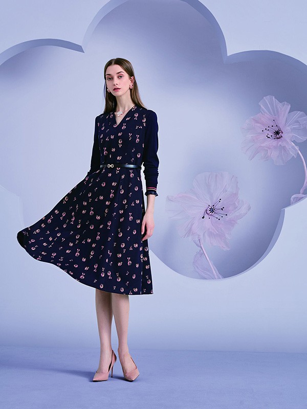 若岚菲女装2022秋冬季黑色连衣裙