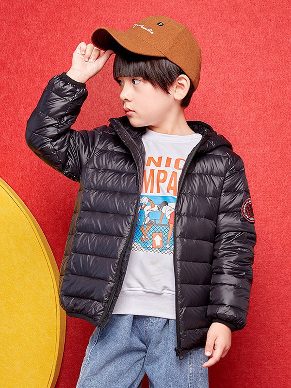 乖乖熊童装2022秋冬季黑色羽绒服