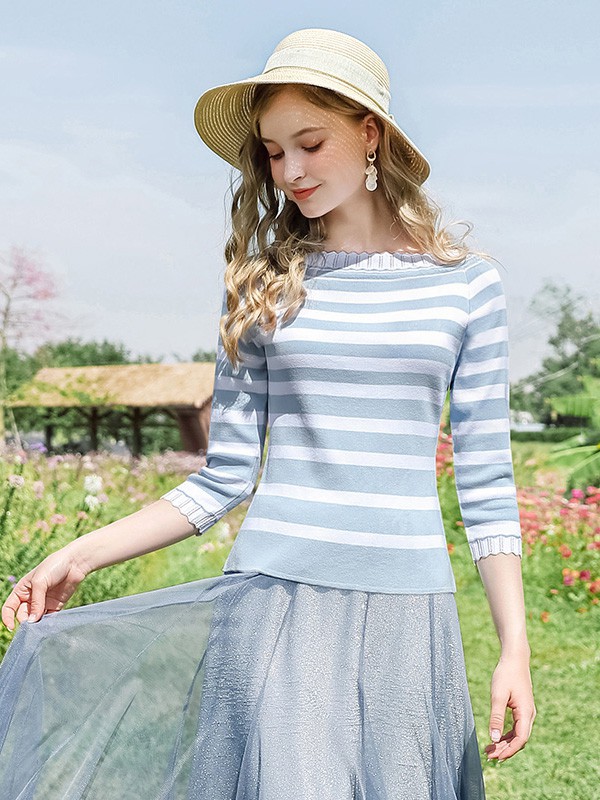 艾蓓怡2023春夏季蓝色T恤