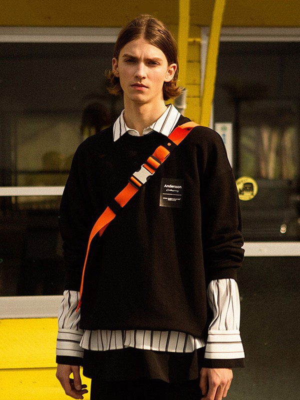 安德森·贝尔休闲装2023春夏季黑色T恤