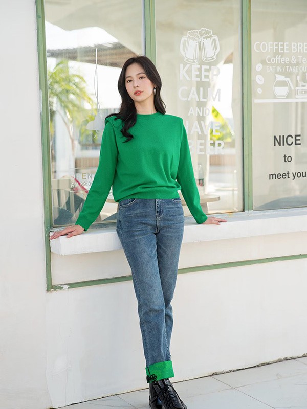 卡蔓女装2022秋冬季蓝色T恤