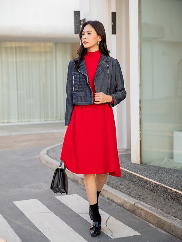 卡蔓女装2022秋冬季红色连衣裙