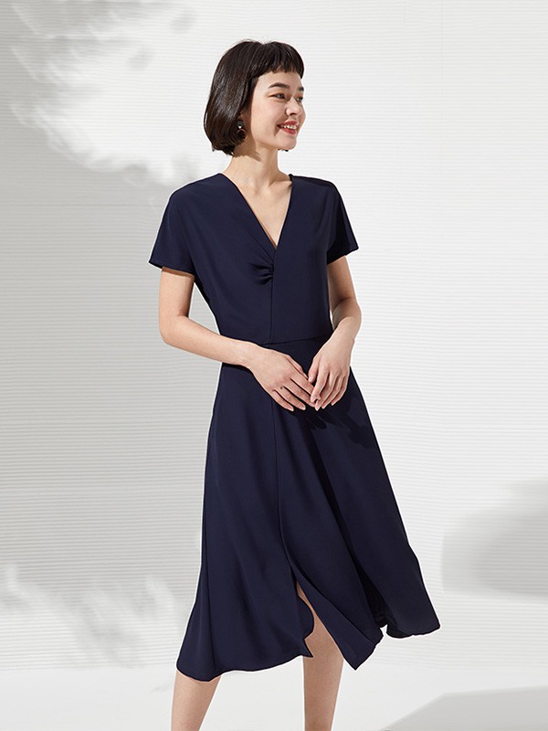 AMIIREDEFINE2023春夏季黑色连衣裙