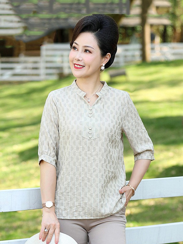 帕丝特女装2023春夏季米色polo衫