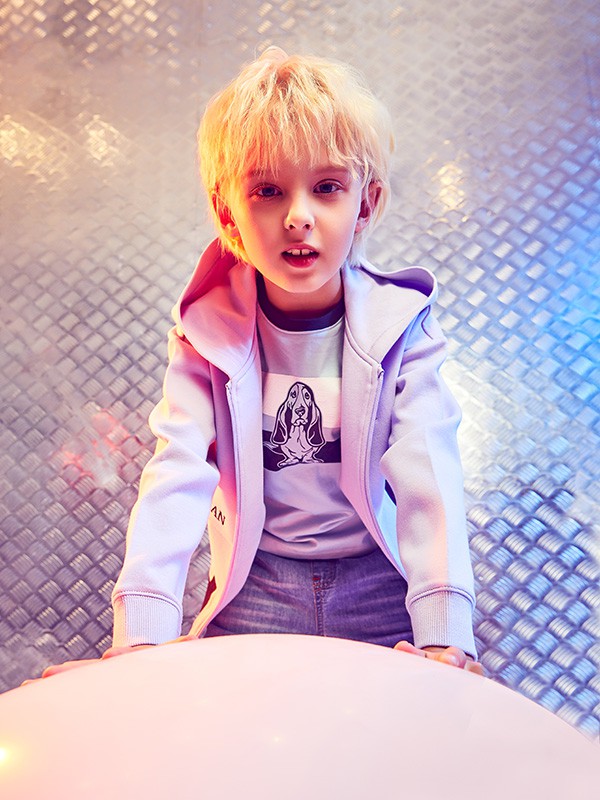 暇步士2022春夏季银色印花T恤