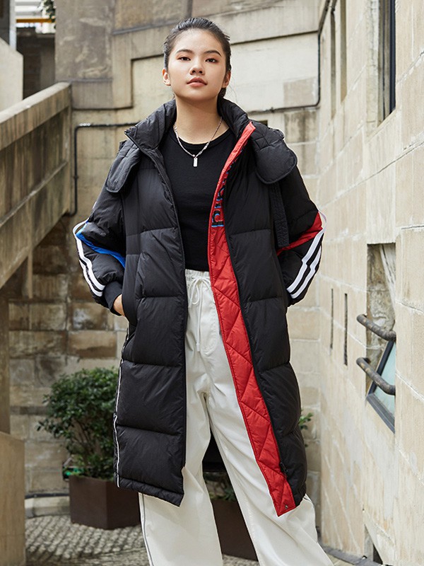艾莱依2021秋冬季黑色纯色羽绒服