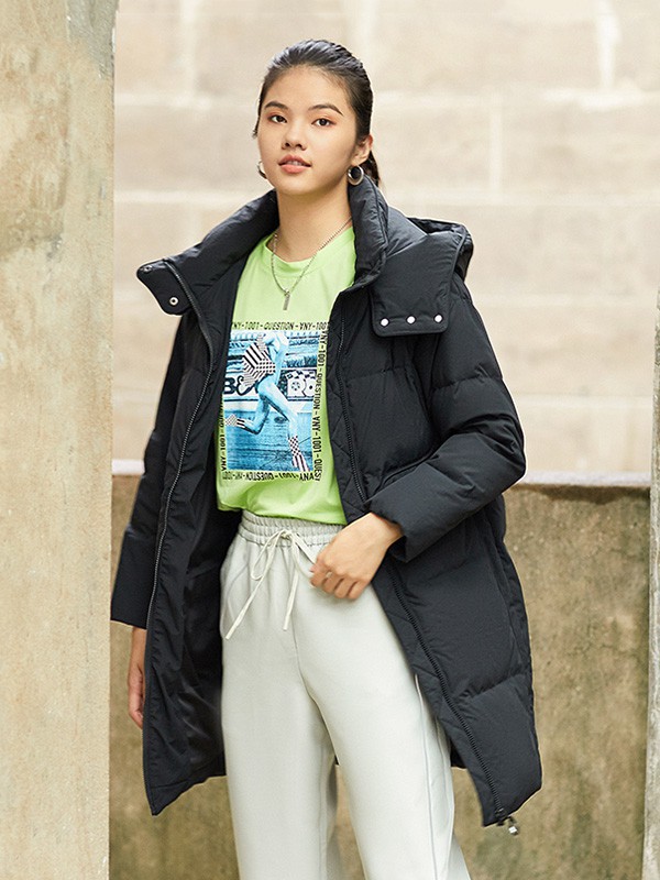 艾莱依2021秋冬季黑色纯色羽绒服