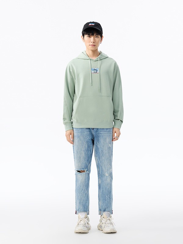 马克华菲2022春夏季绿色印花卫衣