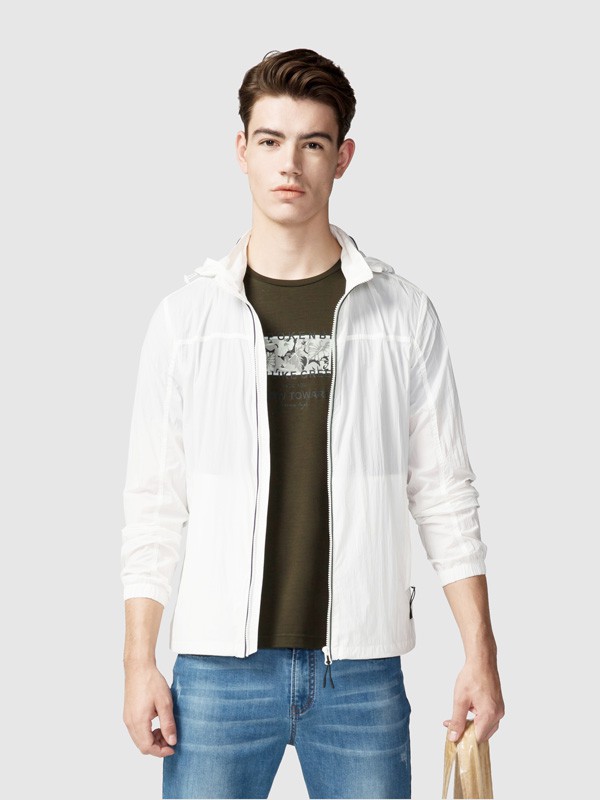 步森2022春夏季墨绿色印花T恤