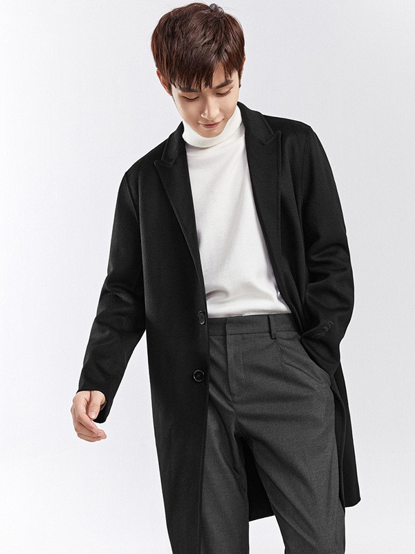 太平鸟2021秋冬季黑色纯色大衣