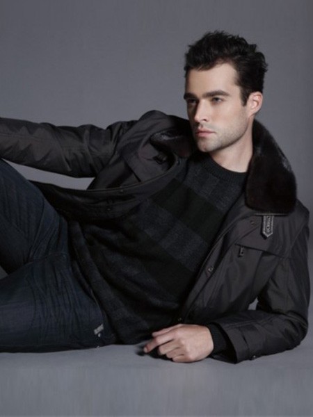 鲁宾汉男装2021秋冬季黑色带毛领外套